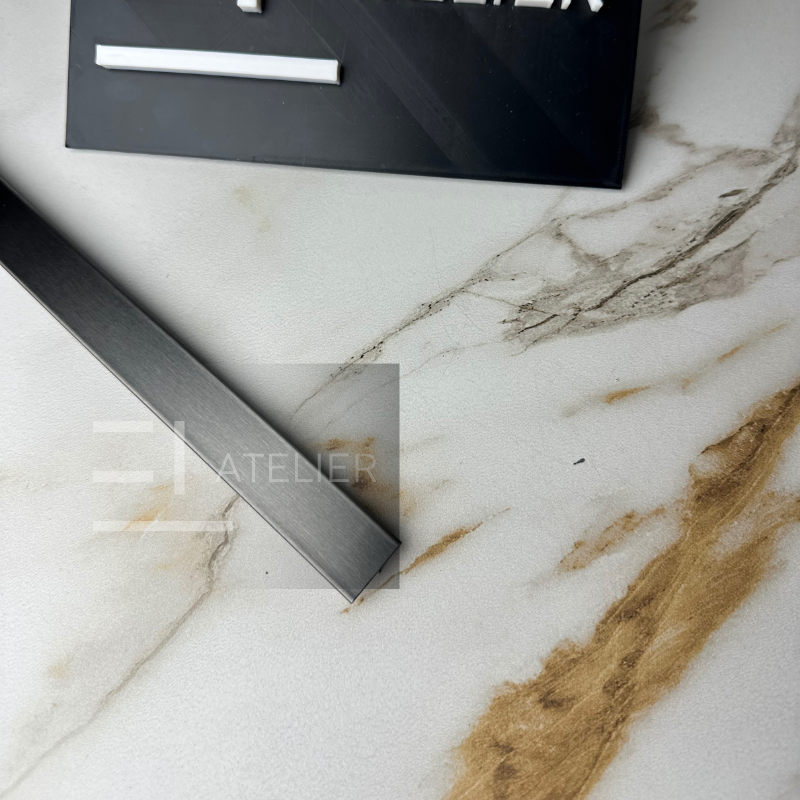 Profil T inox negru mat 20mm aplicare tranziție materiale finisaj elegant