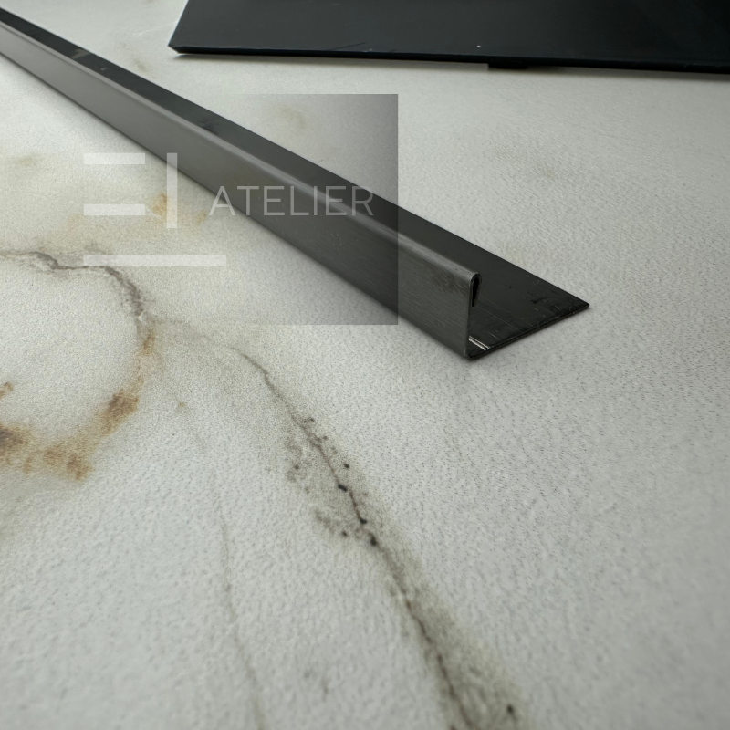 Profil Delimitare Gresie Faianta Finisaj Drept Inox Negru Mat 10mm x 2700mm