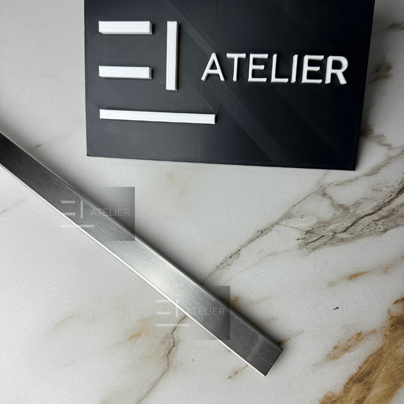 Detaliu profil T inox argintiu mat delimitare gresie faianță 20mm