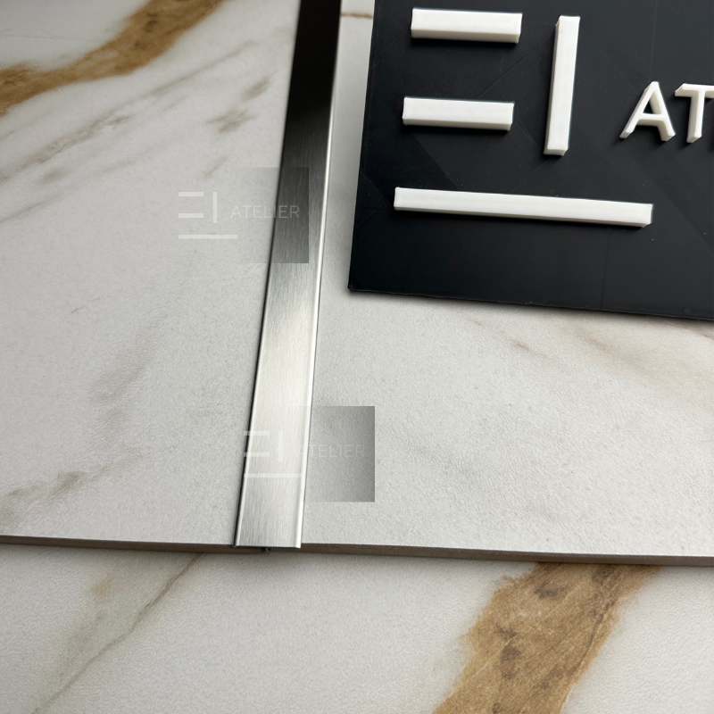 Profil decorativ T inox argintiu mat rezistent umezeală coroziune 20mm