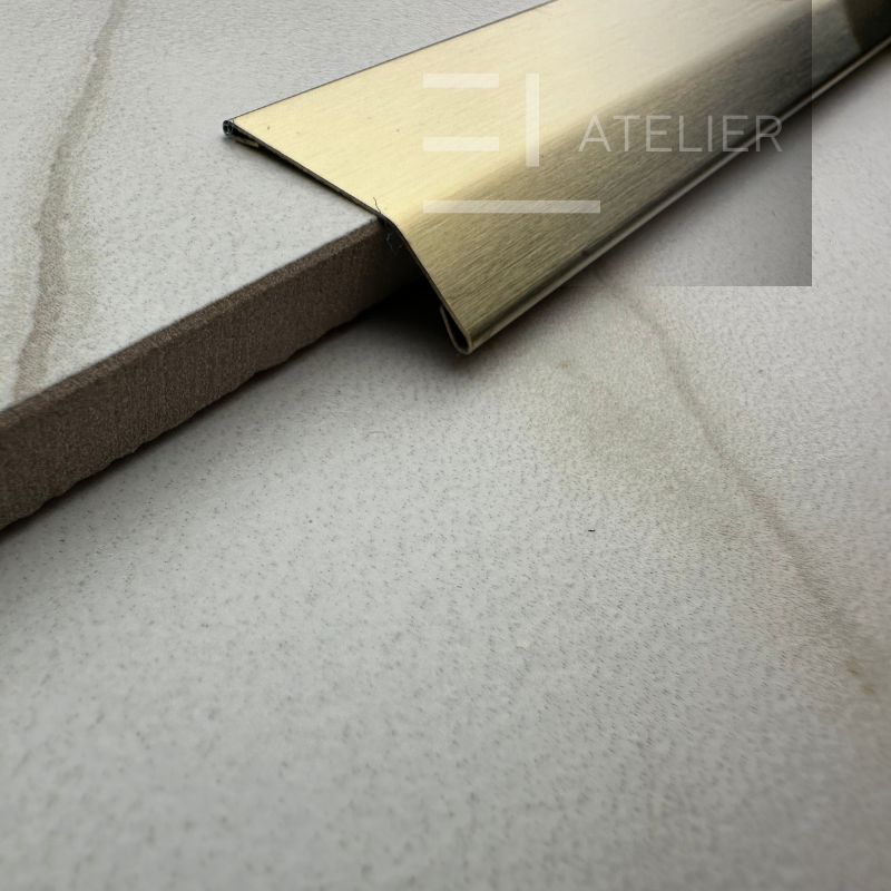 Profil trecere pantă nivelare inox auriu mat 10mm detaliu finisaj premium tranziție pardoseli