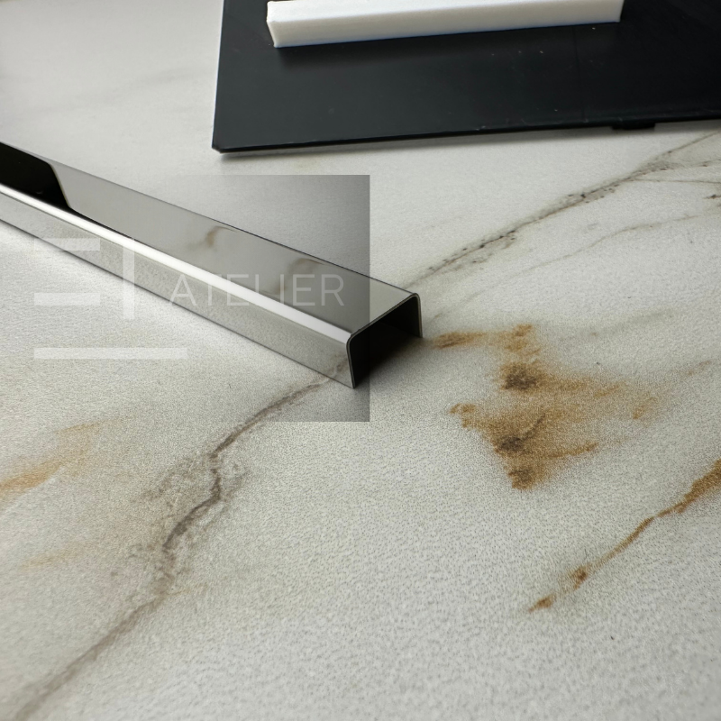 Profil U inox argintiu lucios 15mm detaliu finisaj premium delimitare margini