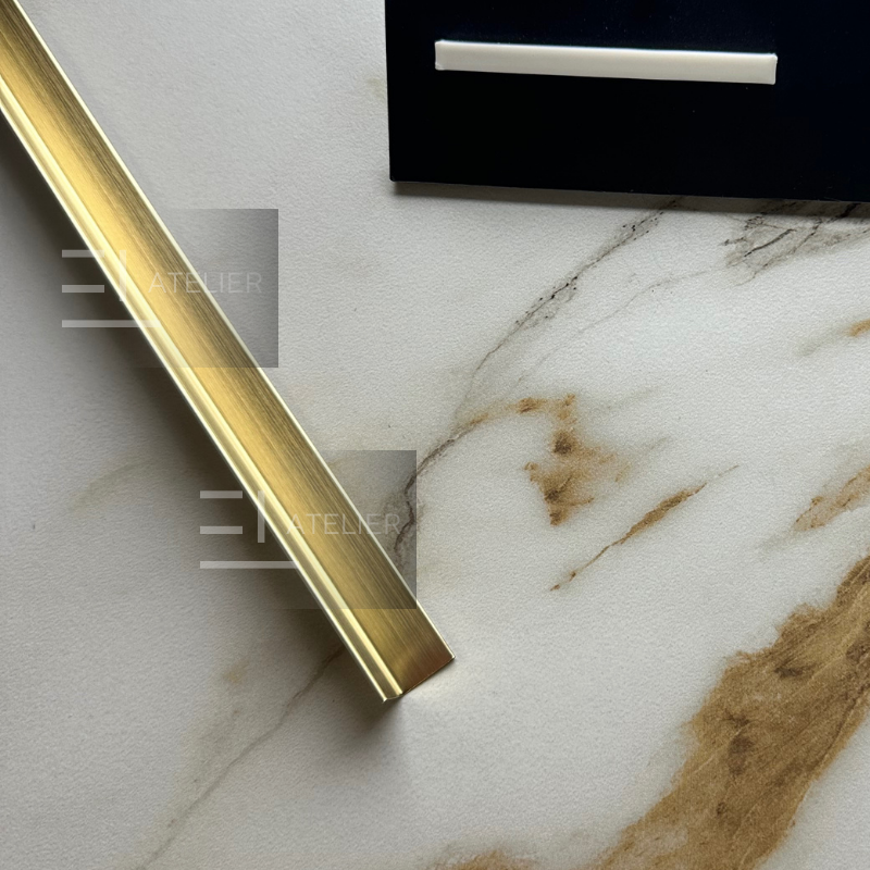 Profil L interior inox auriu mat 15x15mm detaliu finisaj premium colț protecție