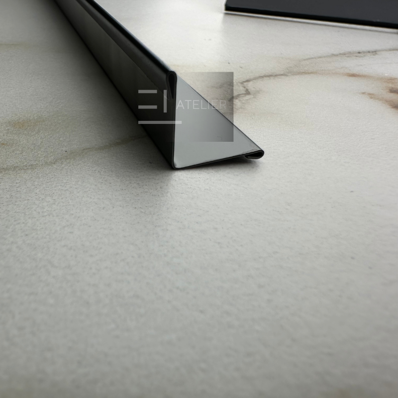 Profil decorativ L inox negru lucios montaj colț interior gresie faianță