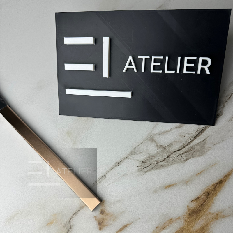Detaliu profil U inox bronz rose-gold mat protecție margini pereți 15mm