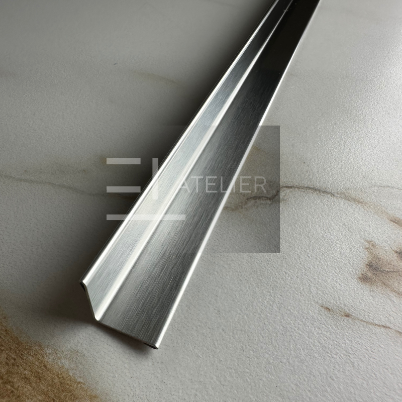 Profil L interior inox argintiu mat 15x15mm detaliu finisaj premium colț protecție