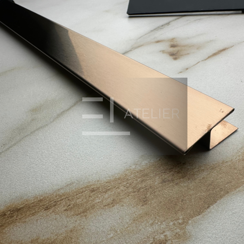 Profil T trecere gresie inox bronz rose-gold mat 25mm detaliu finisaj premium delimitare
