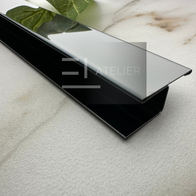 Profil T trecere gresie inox negru lucios 25mm detaliu finisaj premium delimitare pardoseli