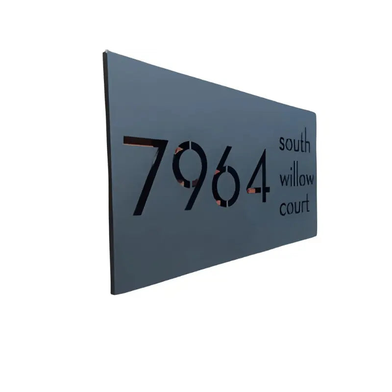 Numere metalice personalizate - curte